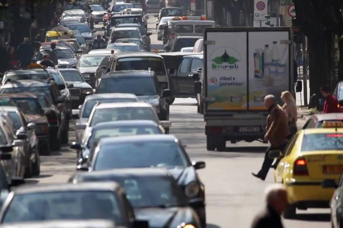 TIRANË Parkimet me koncesion, do të paguajmë dhe nëse parkojmë poshtë pallatit